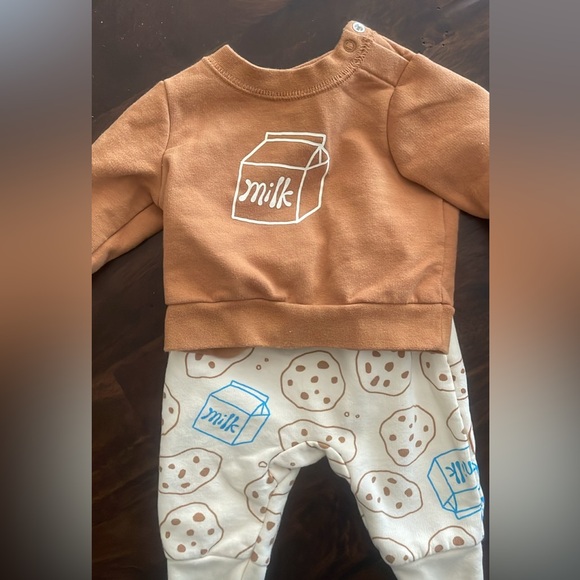 Cat and Jack (discontinued item) Milk And Cookies Newborn Fleece Outfit - Picture 1 of 1